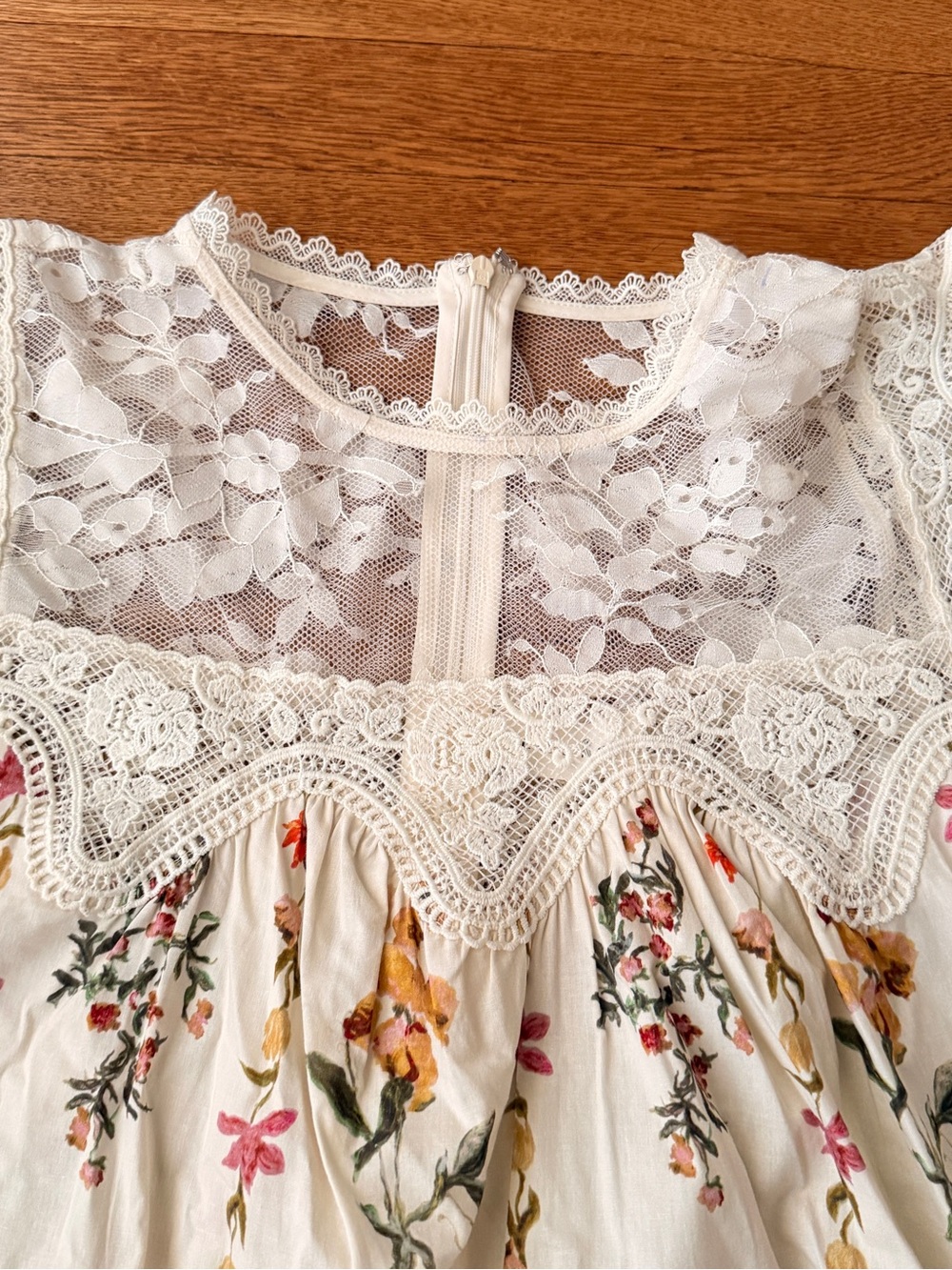 ANTHROPOLOGIE Floral Lace Yoke Top - White with Pink & Orange Flowers - Picture 2 of 6